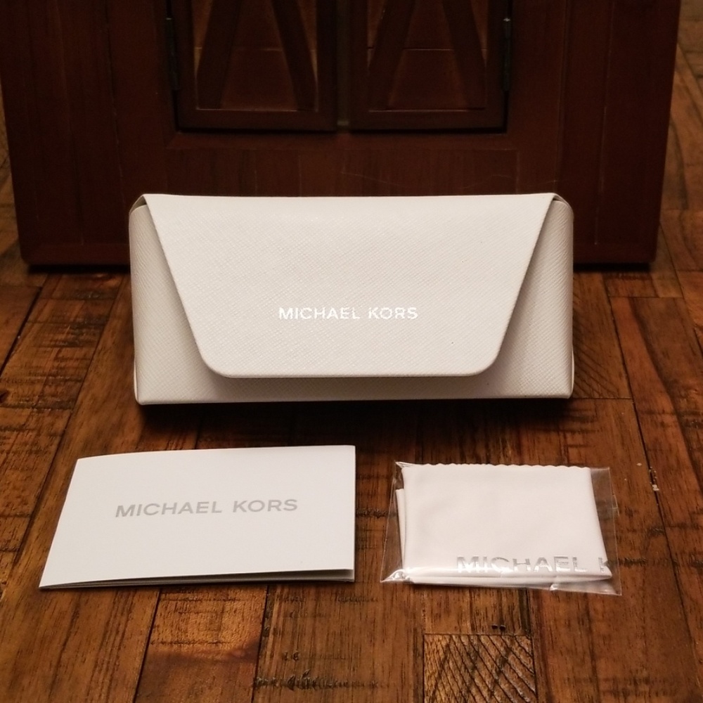 MICHAEL KORS Sunglass Case